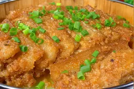 大厨教你粉蒸肉的正确做法，米粉油润，肉片肥而不腻，做法超简单视频封面
