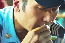 水泥封身，细思极恐，年轻警察无故消失了，太诡异了？视频封面