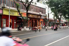 四川成都，大量藏民居住的藏族一条街，规模庞大号称西藏后花园视频封面