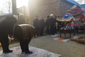 葬礼祭奠中的花式九拜礼视频封面