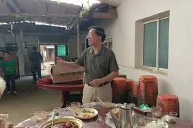 去熊家冢路上，午饭后听湖北黄石原散文学会会长范国强老师诗朗诵视频封面