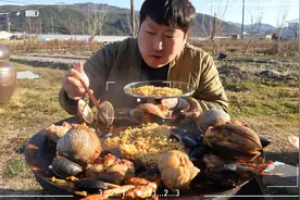 韩国🇰🇷兴森主播一人吃海鲜拉面🍜视频封面