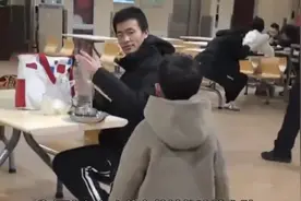 韦神凭一己之力让世界颤抖，果然上交国家的脑子就是好用！视频封面