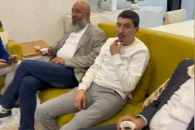 阿拉伯人的开斋节男女可是分工非常明确的视频封面