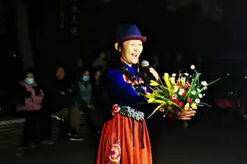 沈阳万泉公园，实力派歌手唱的太好了，情真意切真动听视频封面