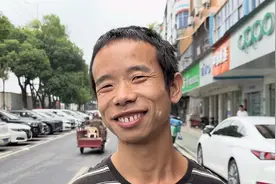 大神的逆袭，贷款哥为了卖抵押出去的手机，和涛哥翻脸斗智斗勇视频封面