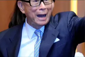 李嘉诚卖港口，霍启刚却上了热搜！视频封面