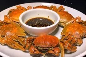 这才是清蒸大闸蟹好吃的正确做法，蟹黄清香无腥味，不流黄。