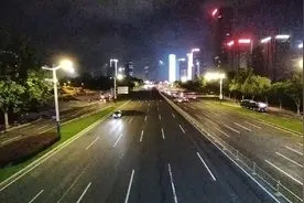 夜间经十路车流视频封面
