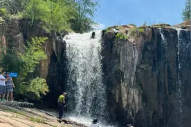 济南市长清区刁家庄村的五女瀑，近几年成了山东人眼中的网红瀑布视频封面