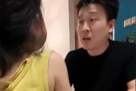 女儿打姥姥姥爷被爸爸看到，决定打女儿手心两下给她一个教训视频封面