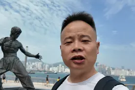 一个人穷游香港半天，舍不得买水，舍不得坐车，钱花的好冤枉！视频封面