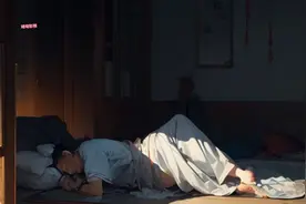 武大郎卖烧饼回来，看见潘金莲跟西门庆在床上，武松回来了报仇视频封面