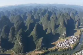 广西十万大山，数不尽的重峦叠嶂，连绵千里视频封面