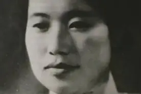 她是红色王牌女特工，被苏联当成日本间谍处死，40年后恢复名誉视频封面