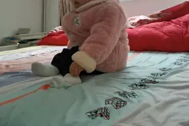 马上快两岁宝宝自己穿袜子，有解锁一项新技能视频封面