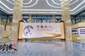 大美南阳，医圣故里；仲景国医，医圣之光。张仲景国医大学校史展视频封面