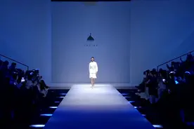 中国国际时装周：经典必然孕育新生。视频封面