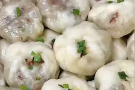 五星级大厨教的包子的八种做法，一口咬下满是香浓滋味！😋视频封面