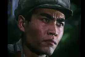 敌人想在大渡河边包饺子，红军逆流而上飞夺泸定桥，电影看得过瘾视频封面