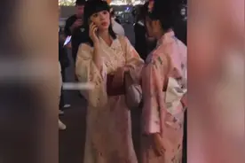 重庆两女子在解放碑大轰炸遗址前穿和服跳日本舞  路人怒了视频封面