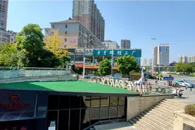 誰在操控房地產？是誰在左右房價？视频封面