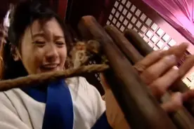 同样是受拶刑，玉茹最会忍耐，紫薇撕心裂肺视频封面