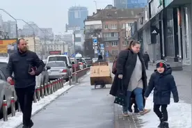乌克兰首都基辅现状，拍摄于2025年3月3日，看看街上还有多少男人视频封面