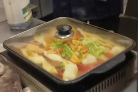 晚上下班来一桌，12个热菜打赌老板自己十分钟能做好，结果这样视频封面