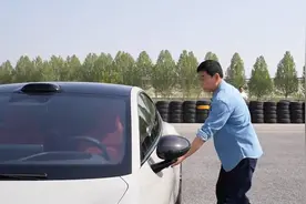 长城汽车董事长魏建军，竟是将小米汽车开到240km每小时的第一人视频封面