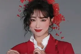 大家想看我拍的不同年代的新娘！来交作业啦！每个妆造都细节满满！有勾起你的回忆吗？视频封面