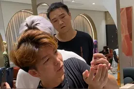 应阿文老师与直播间粉丝需求，专门给大家出一期手机拍照参数官方校正，大家保存起来点赞收藏#发型师 #bobo拍发型 视频封面