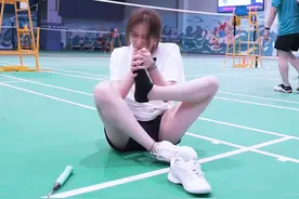这个问题无法用言语形容，只能上场亲自验证下！#王小羽 #羽毛球 视频封面