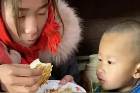 儿子知道心疼妈妈了视频封面