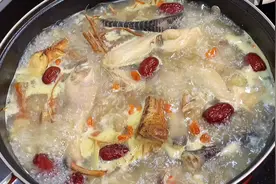 经常熬夜，试试广东人推荐的这道五指毛桃鸡汤，健脾祛湿又好喝视频封面