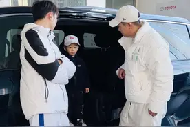 带小王子去隔壁道馆，挑战踢直径4厘米的木棍，结果玩大了~#一汽丰田视频封面