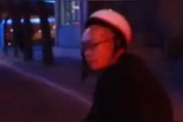 央视谈“北京副处送外卖 ”：感受疾苦是为了解决疾苦！视频封面