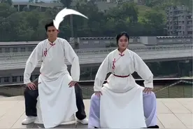 艾特闺蜜来学八段锦了，完整版教学来啦😁#浪里浪气版八段锦教学视频封面
