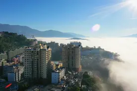 红河县医保业务经办指南（记者：马龙山）视频封面