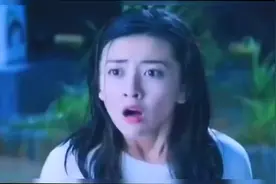 男友意识到危险，及时推开女友，你是我拼了命也想保护的人视频封面