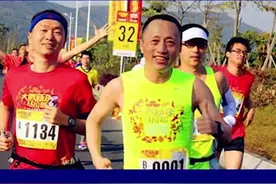 3小时06分！54岁万科董事长郁亮：天天跑步为了最大的财富视频封面