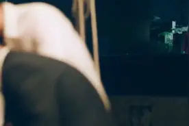 红事遇上白事，新娘回家遇上送肉粽的不听劝，结果遭殃了.....视频封面