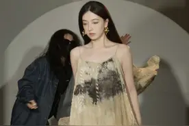来不及了，别挡我镜头！#换装视频封面