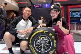 裁判卡交到观众手里，到底是谁赢了！#奥地利redbull #赛车视频封面