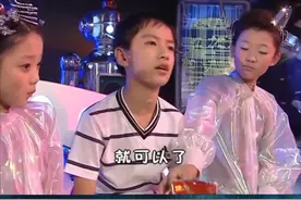 丁凯乐变成大人充满期待的体验成年人的生活。#快乐星球 #青少年成长手册 @抖音青少年 视频封面