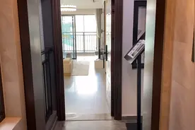 临广片区，超大全景落地窗，价钱低，上车首选！视频封面
