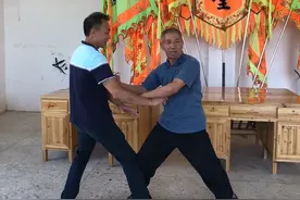 #十八路荘 #南少林 #传统武术 #广西非物质文化遗产 听听成均石庙寺武馆负责人钟永国讲讲招式的那些事视频封面
