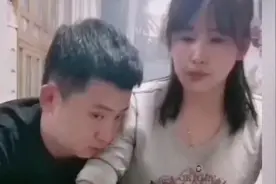 醉酒弟弟向姐姐撒娇被嫌弃，网友：耽误姐姐胡牌后果很严重视频封面