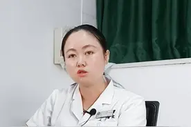月经完了后老是滴滴答答不干净，有黑褐色的分泌物，是怎么回事，千万别不当回事，可能有这些问题#月经不调 @妇产科牛医生 视频封面