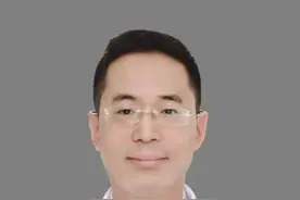 鼻中隔偏曲要不要手术#健康守护计划#健康科普#耳鼻咽喉科视频封面